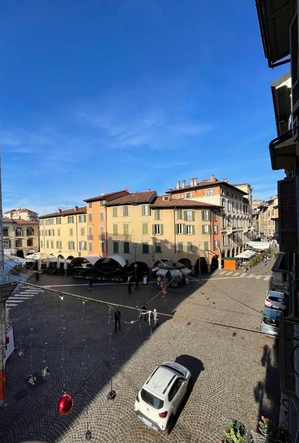 Appartamento Bergamo Centro Piazza Pontida - The Italian Escape Exterior foto